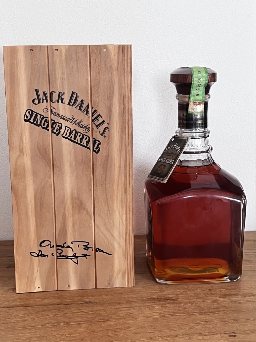 Jack Daniels Holzbox  - Jack Daniel’s (700 mL) alcohol collectible - Main Image 2