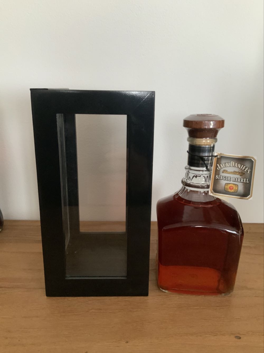 Jack Daniels Holzbox  - Jack Daniel’s (750 mL) alcohol collectible - Main Image 2