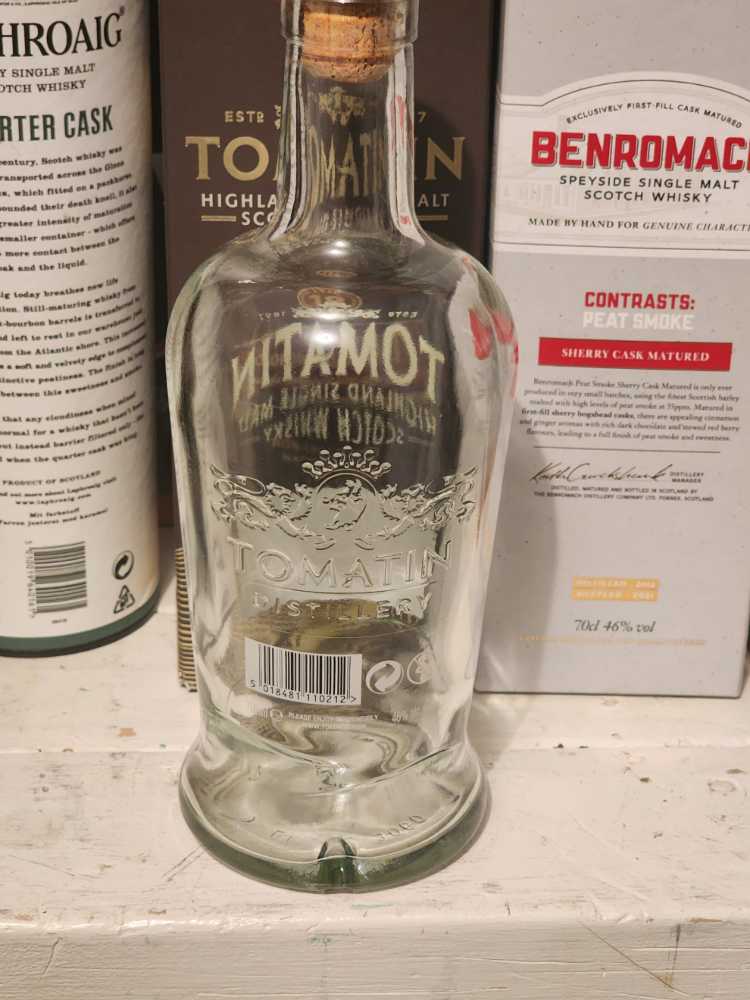 Tomatin Highland Single Malt Scocth Whiskey 18 Years Old, Oloroso Sherry Casks - The Tomatin Distillery Company Ltd (700 mL) alcohol collectible - Main Image 2