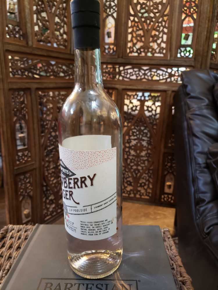  Strawberry Ginger Gin - Lee Spirits (750 mL) alcohol collectible [Barcode 860384000375] - Main Image 2