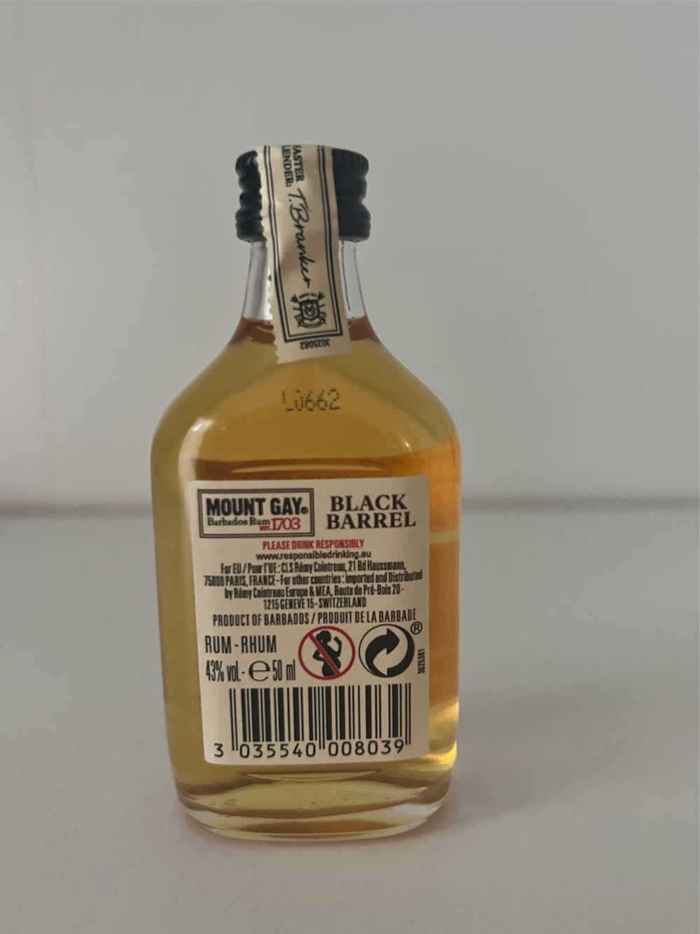 Mount Gay Black Barrel Rum - Mount Gay Distilleries Limited (50 mL) alcohol collectible [Barcode 3035540008039] - Main Image 2