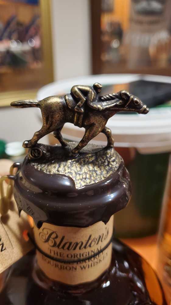 Blanton’s - Buffalo Trace Distillery (750 mL) alcohol collectible [Barcode 080244002039] - Main Image 2