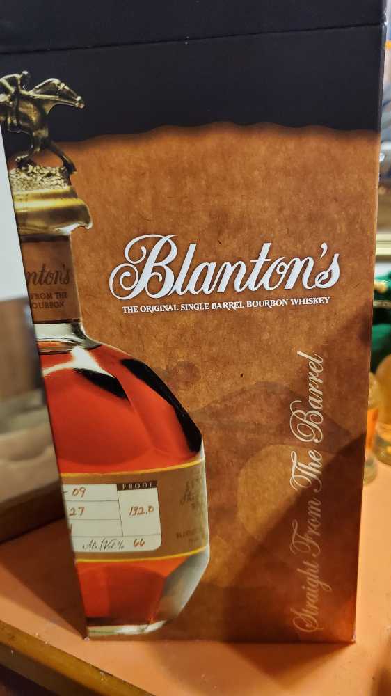 Blanton’s Straight from the Barrel - Buffalo Trace Distillery (750 mL) alcohol collectible - Main Image 2