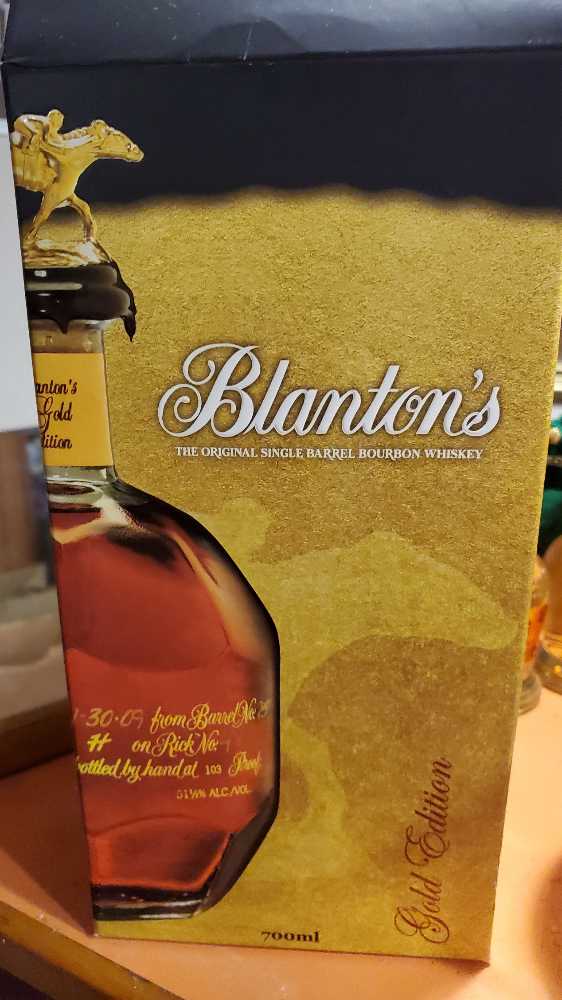 Blanton’s Single Barrel Gold - Buffalo Trace Distillery (700 mL) alcohol collectible - Main Image 2