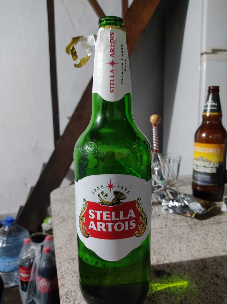 Cerveza Stella Artois Botella 975 - Stella Artois Brewery (975 mL) alcohol collectible [Barcode 7792798010561] - Main Image 2