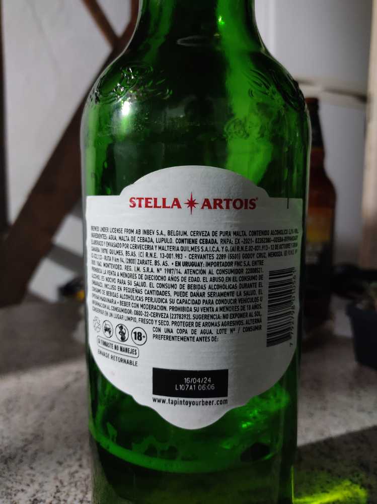 Cerveza Stella Artois Botella 975 - Stella Artois Brewery (975 mL) alcohol collectible [Barcode 7792798010561] - Main Image 3
