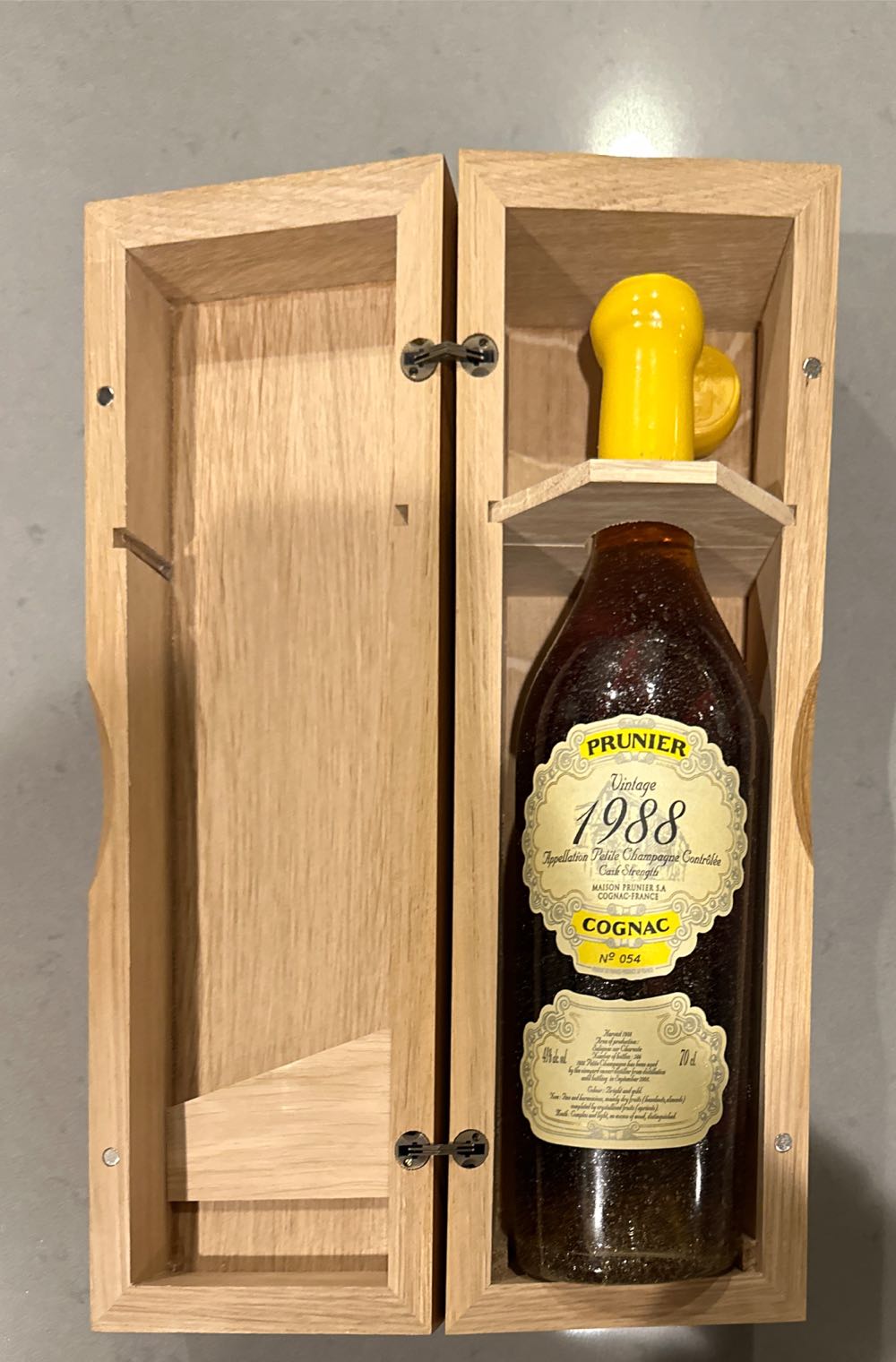 Prunier - Maison Prunier SA alcohol collectible [Barcode 3269868818821] - Main Image 2