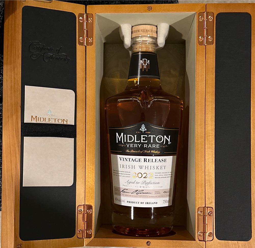 Midleton Very Rare 2017 Vintage - Midleton Distilleries (750 mL) alcohol collectible [Barcode 080432112595] - Main Image 2