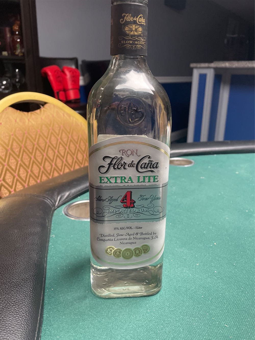 Flor De Caña Ron Extra Lite - Compania Licorera de Nicaragua alcohol collectible [Barcode 026964462470] - Main Image 2