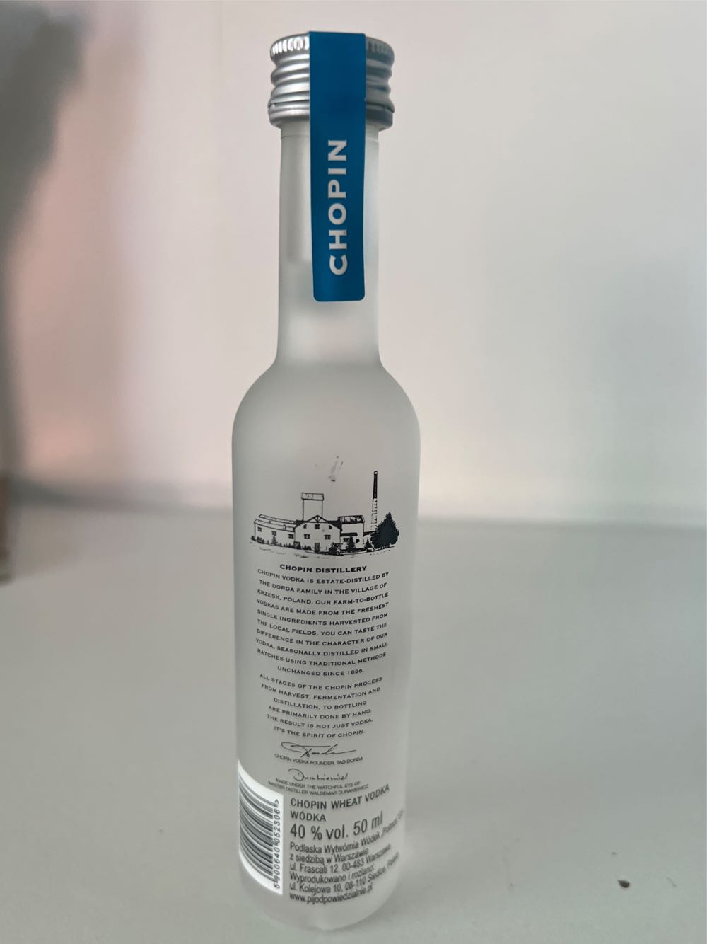 Chopin Wheat Vodka - The Dorda Family In (50 mL) alcohol collectible [Barcode 5900640052306] - Main Image 2