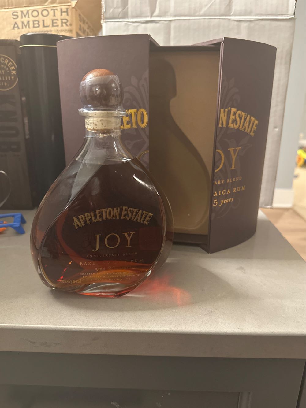 Appleton Estate Joy Anniversary Blend 25 Year Old Rum - Appleton Estate alcohol collectible [Barcode 636191200402] - Main Image 2