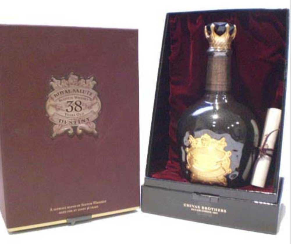 Chivas Regal Royal Salute - 38 Year Old (Stone of Destiny) - Chivas Regal (750 mL) alcohol collectible [Barcode 080432105498] - Main Image 4