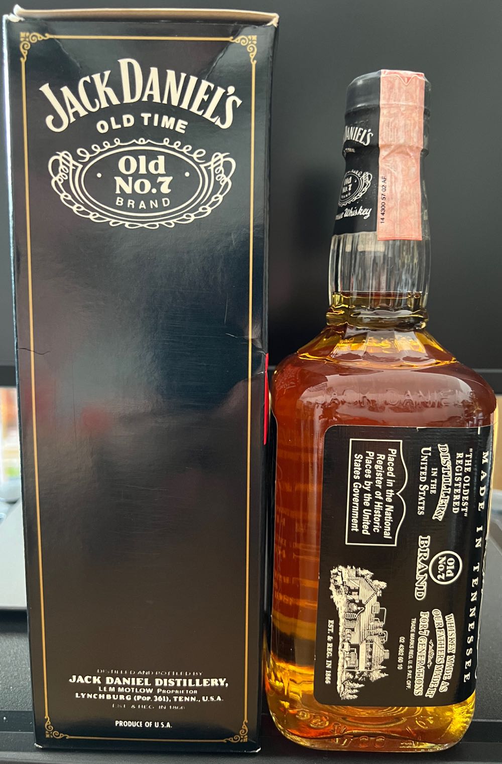 Black Label 1998 Italy In box - Jack Daniel’s Distillery, Lynchburg, TN (700 mL) alcohol collectible - Main Image 2