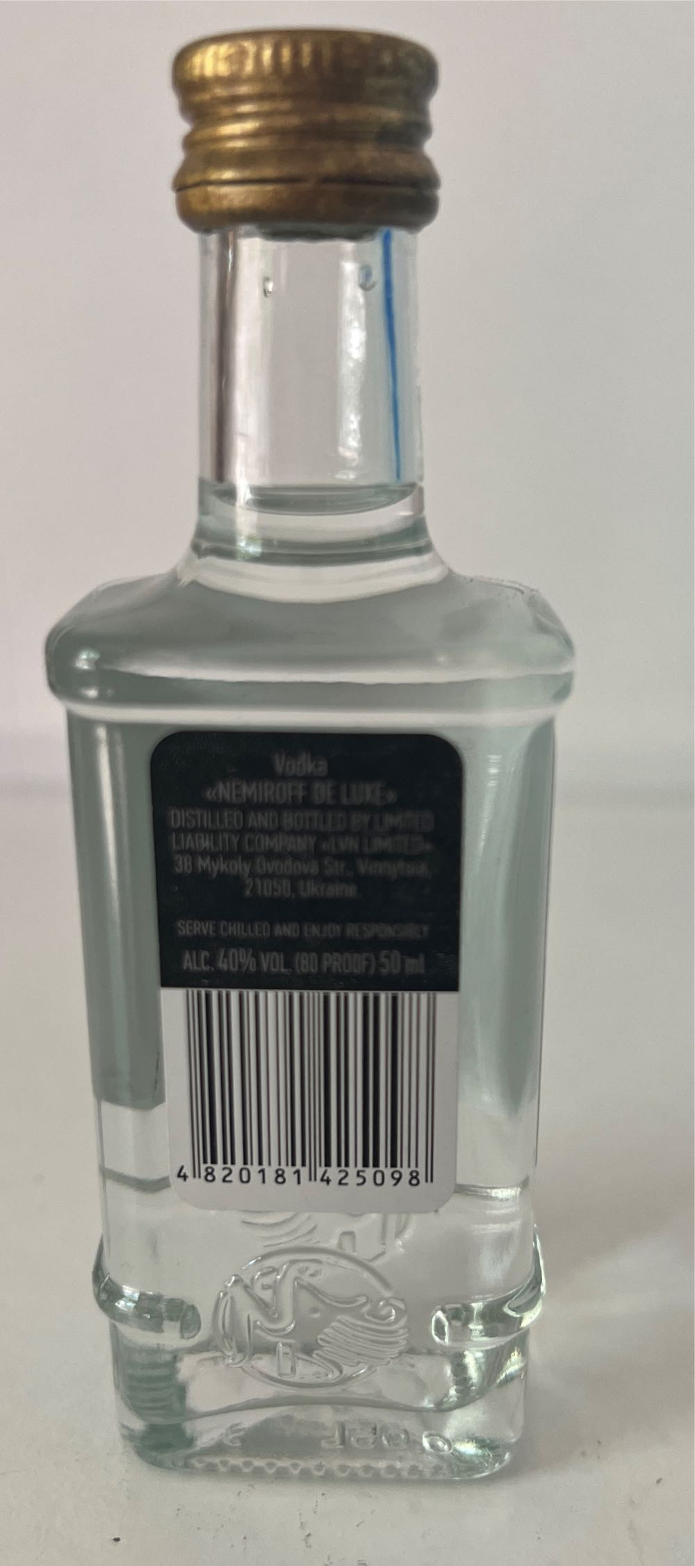 Nemiroff Vodka De Luxe Premium - LVN Limited (50 mL) alcohol collectible [Barcode 4820181425098] - Main Image 2