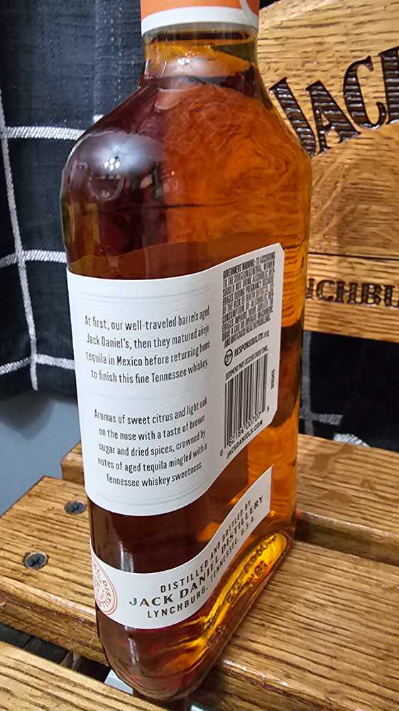 Jack Daniels Distillery Series #11 Arejo Tequila - Jack Daniel‘s Distillery (375 mL) alcohol collectible [Barcode 082184007075] - Main Image 3