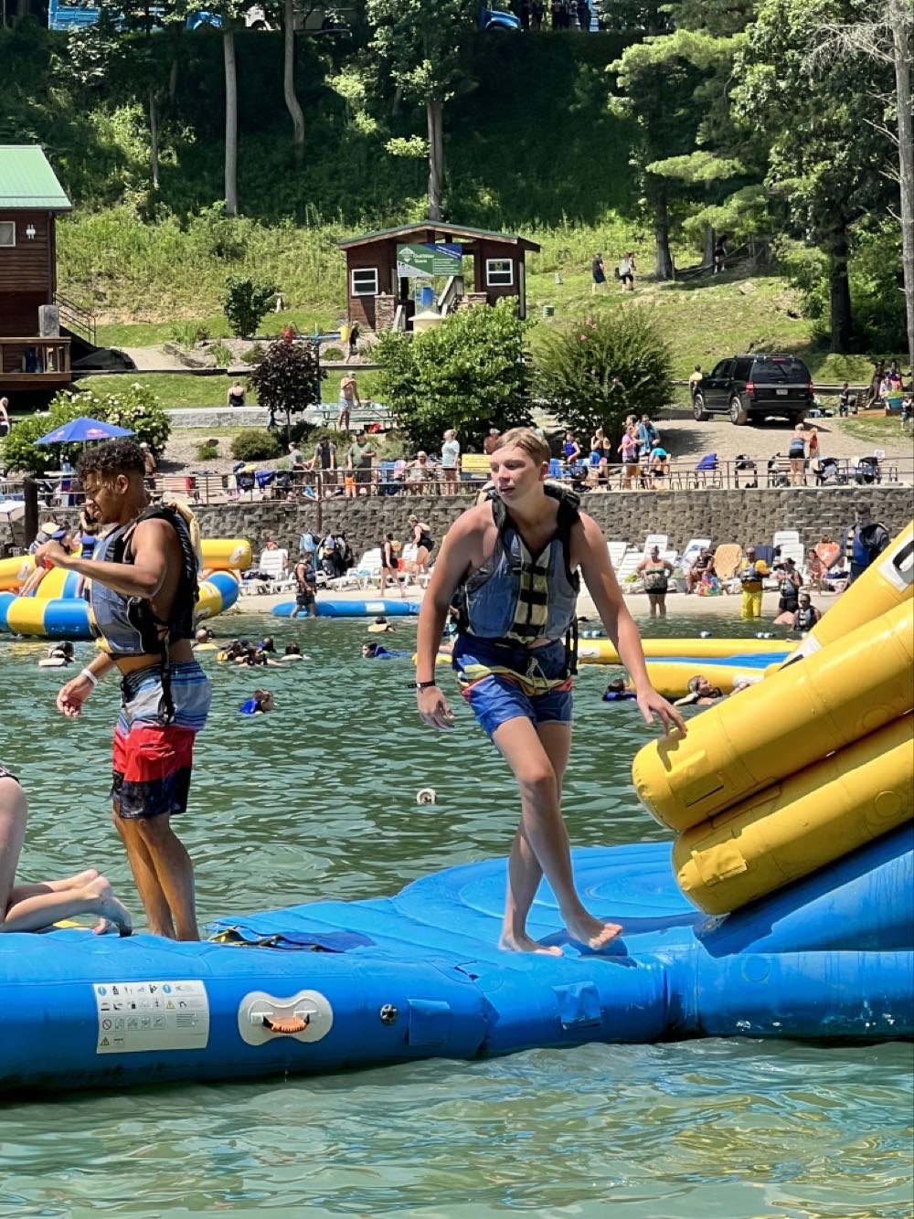 Big Draft Foreman Blue Collar American Lager - Big Draft Brewing, White Sulphur Springs alcohol collectible - Main Image 3