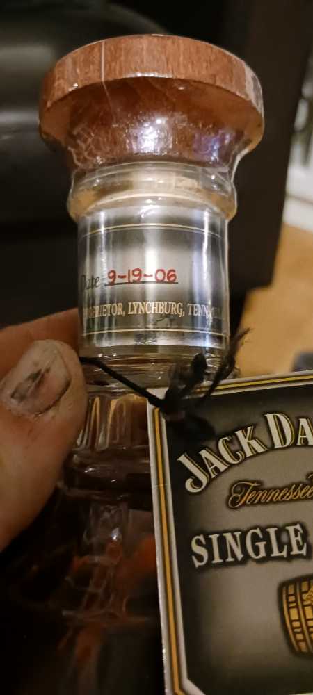 Single Barrel 2006  (750 mL) alcohol collectible - Main Image 2