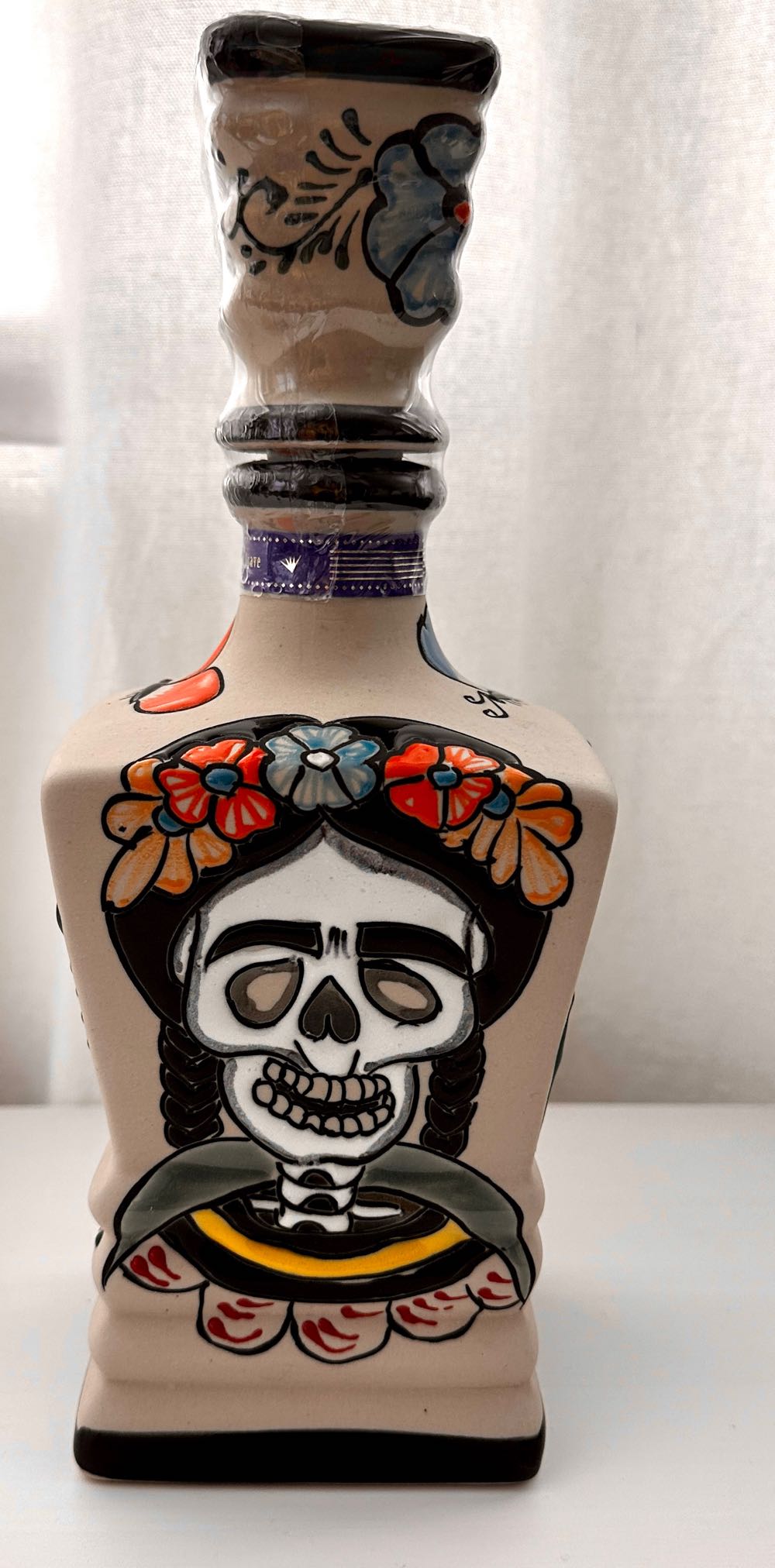 Dinastia Real Extra Anejo Ceramic Tequila  alcohol collectible [Barcode 7502211473725] - Main Image 2