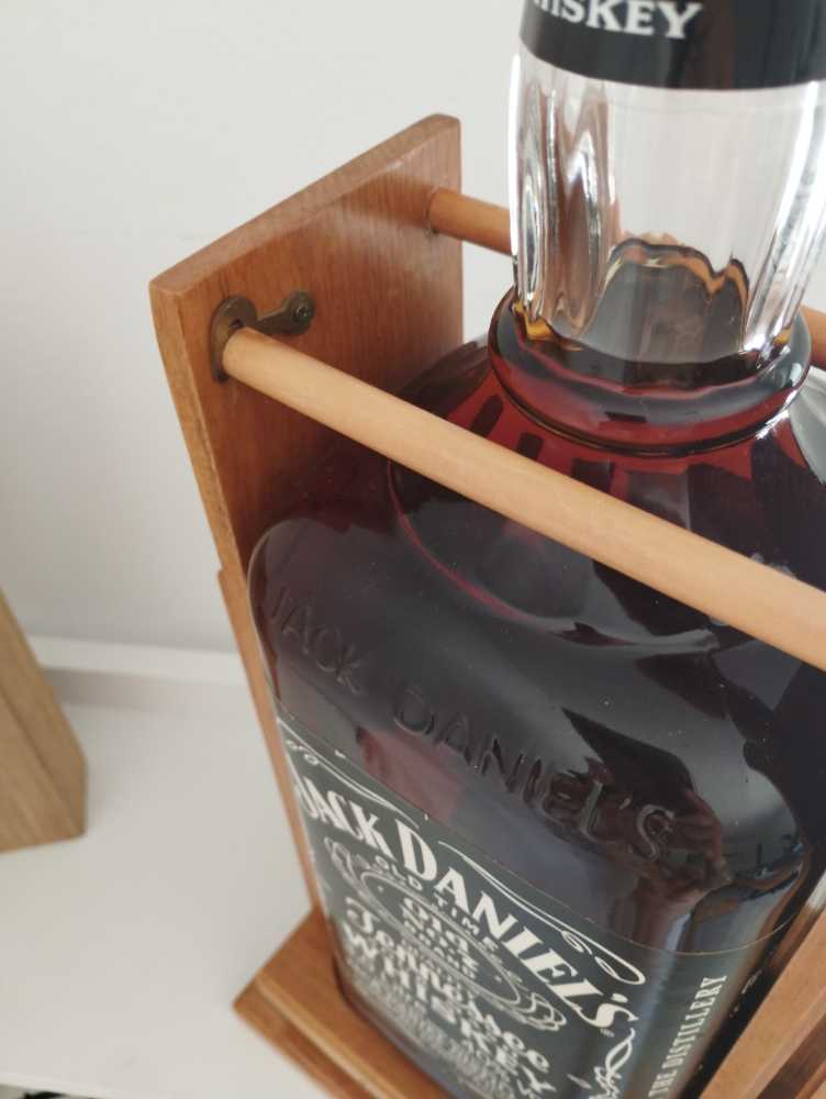 Holz Schaukel 3 Liter Heritage  (3000 mL) alcohol collectible - Main Image 3