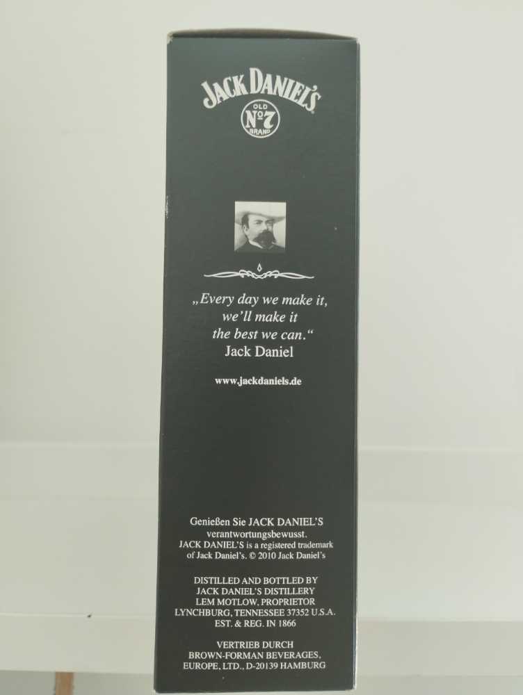 Mini Set  (50 mL) alcohol collectible - Main Image 2