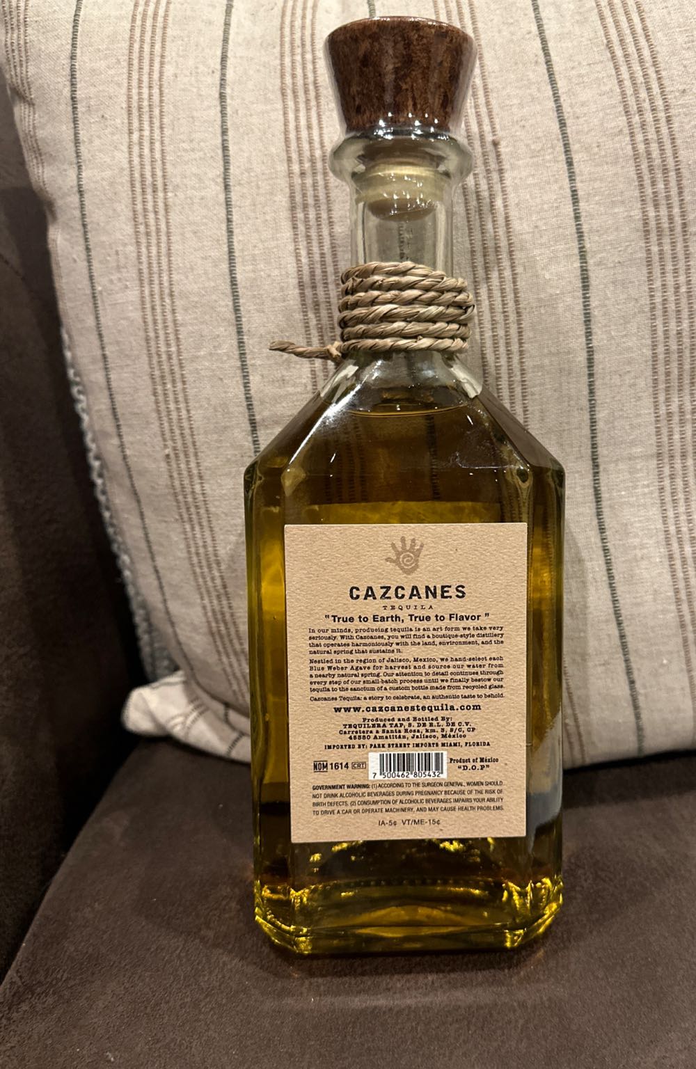 Cazcanes No.7 Anejo 2023 - Tequilera Tap,S.DEHlD (750 mL) alcohol collectible [Barcode 7500462805432] - Main Image 3