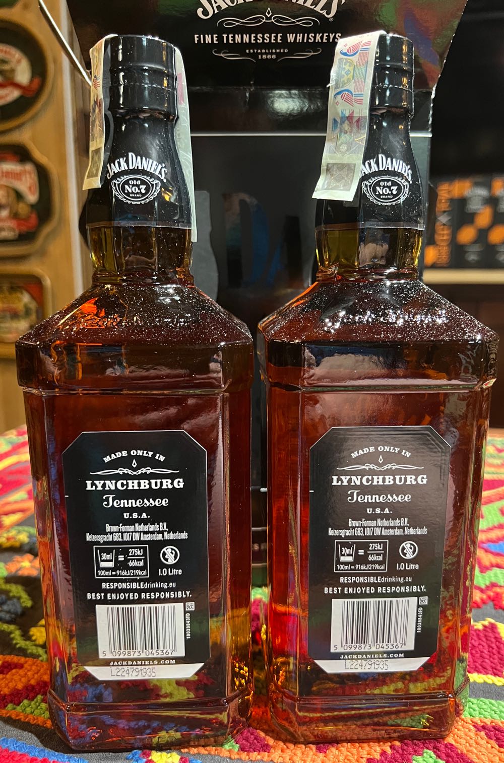 Set 2 Black Label 1l Bulgaria - Jack Daniel’s Distillery, Lynchburg, TN (1 L) alcohol collectible - Main Image 4