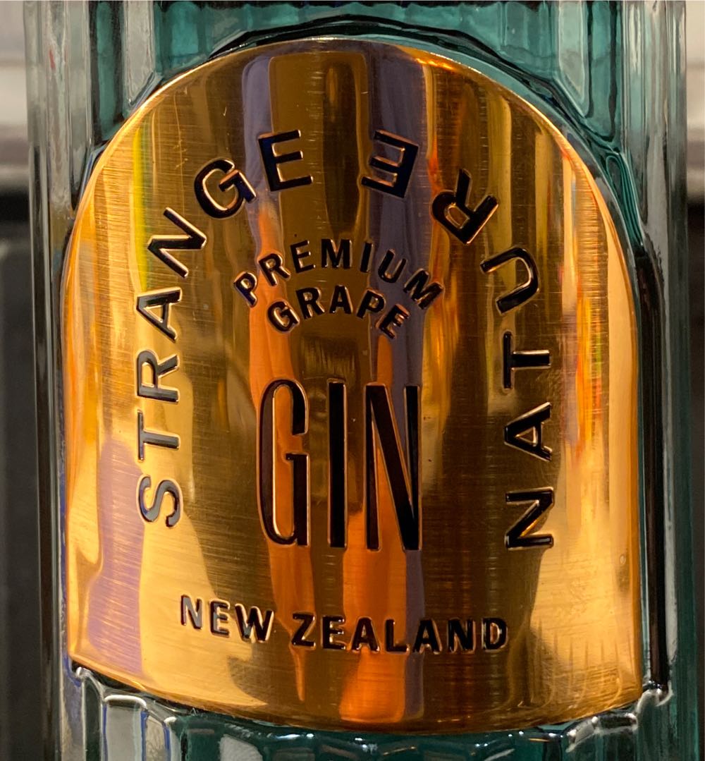 Strange Nature Gin 700ml - Strange Nature Distillery (700 mL) alcohol collectible [Barcode 9421906580006] - Main Image 2