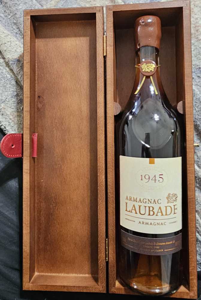 Laubade: bas Armagnac - 1945 - Chateau De Laubade (750 mL) alcohol collectible [Barcode 659651023106] - Main Image 3