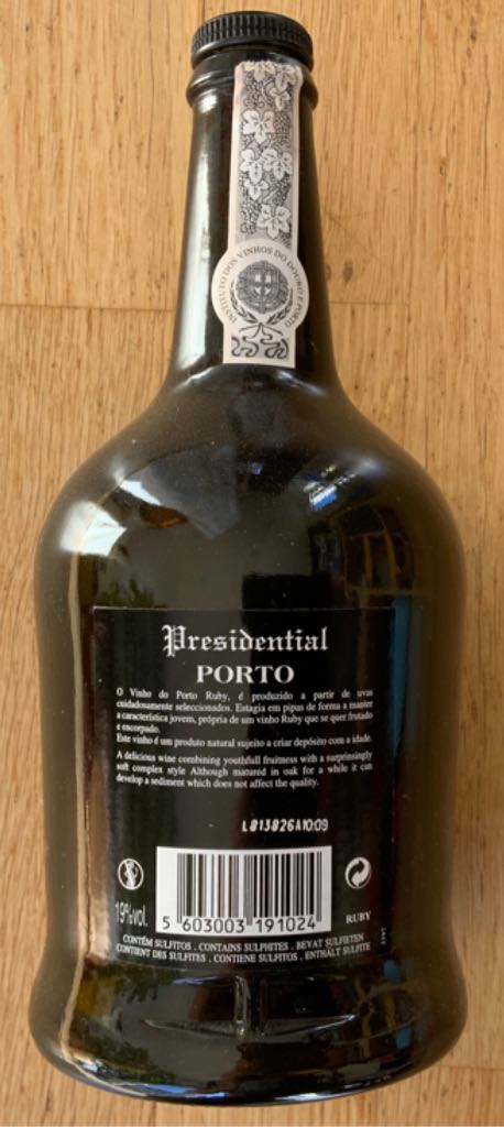 Presidential Porto Ruby - C. Da Silva (750mL) alcohol collectible [Barcode 5603003191024] - Main Image 2