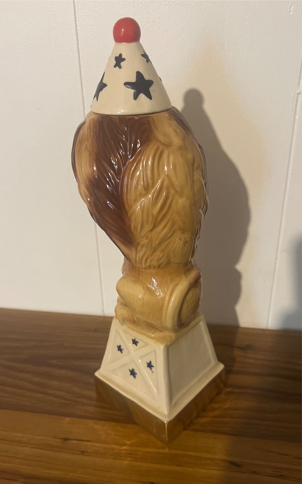 OMB WHISKEY DECANTER LION ON HIS STAND CIRCUS BOTTLE #30-1974 ROYAL HALBURTON  alcohol collectible - Main Image 2