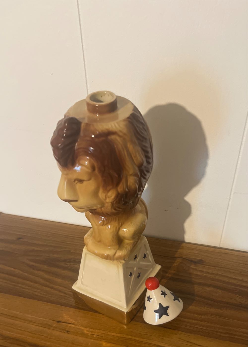 OMB WHISKEY DECANTER LION ON HIS STAND CIRCUS BOTTLE #30-1974 ROYAL HALBURTON  alcohol collectible - Main Image 3