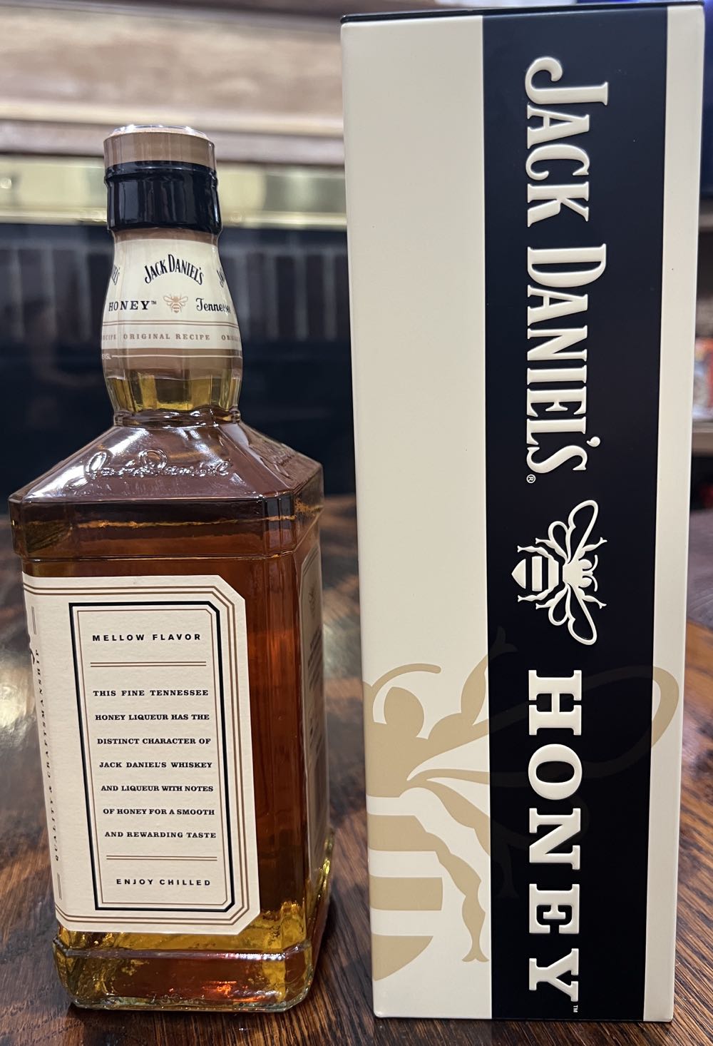 Tin Honey Germany With Tag - Jack Daniel’s Distillery, Lynchburg, TN (700 mL) alcohol collectible - Main Image 4