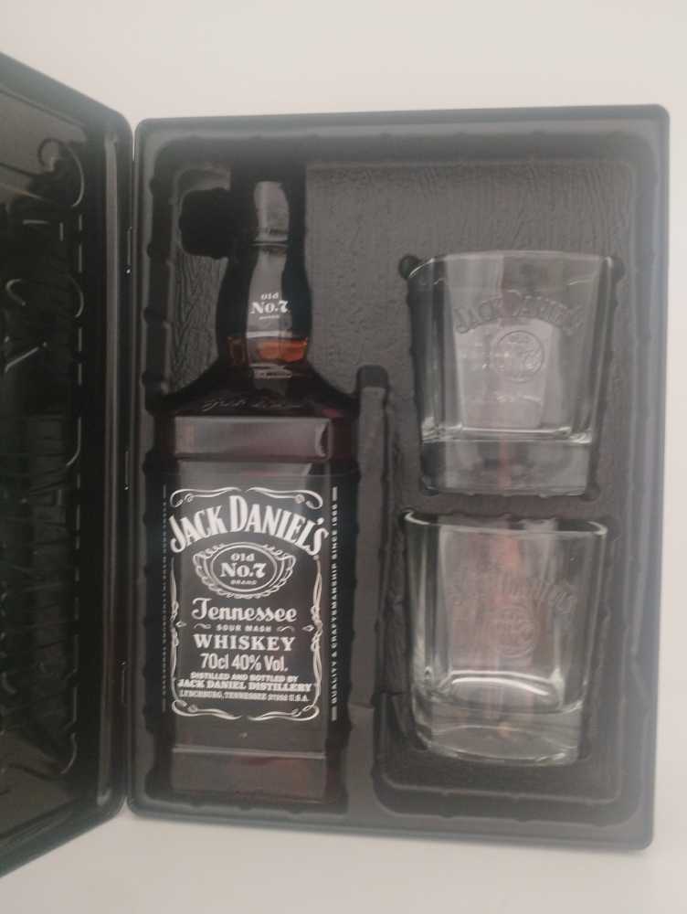 Black Label  (700 mL) alcohol collectible - Main Image 2