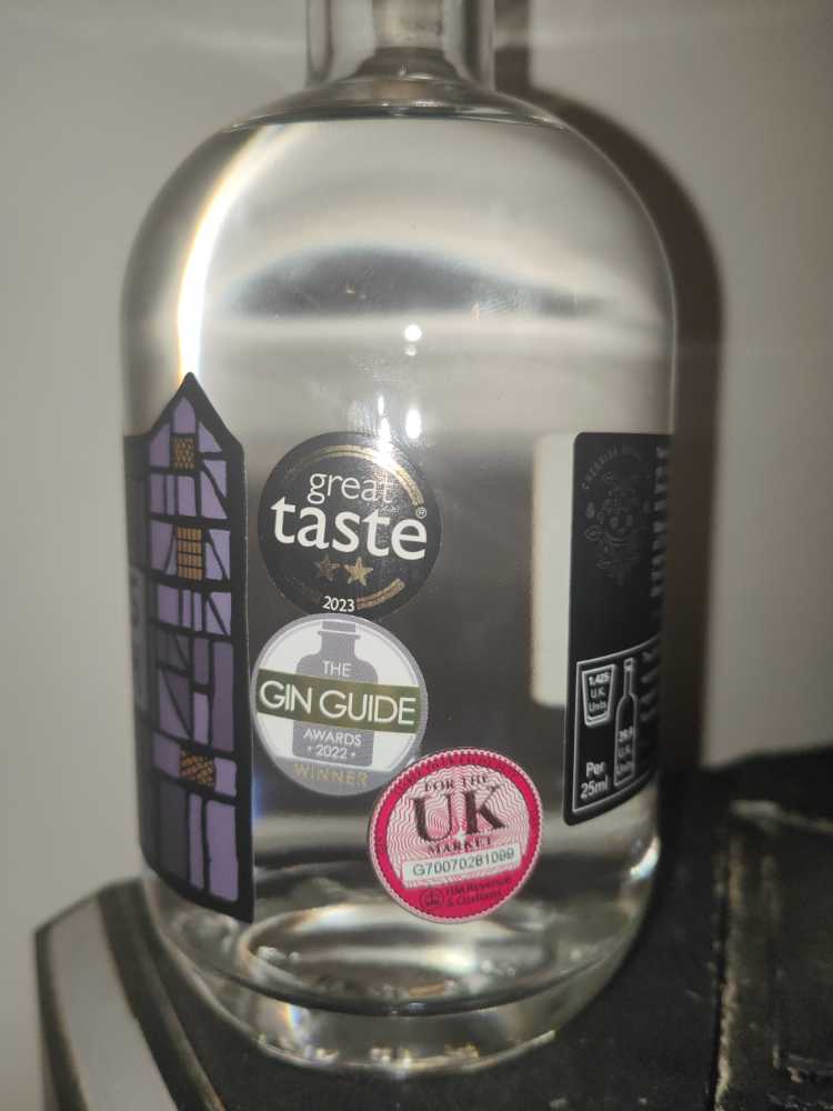 Matron’s Strength  - Cheshire botanicals (0.7 L) alcohol collectible [Barcode 5060851730032] - Main Image 3