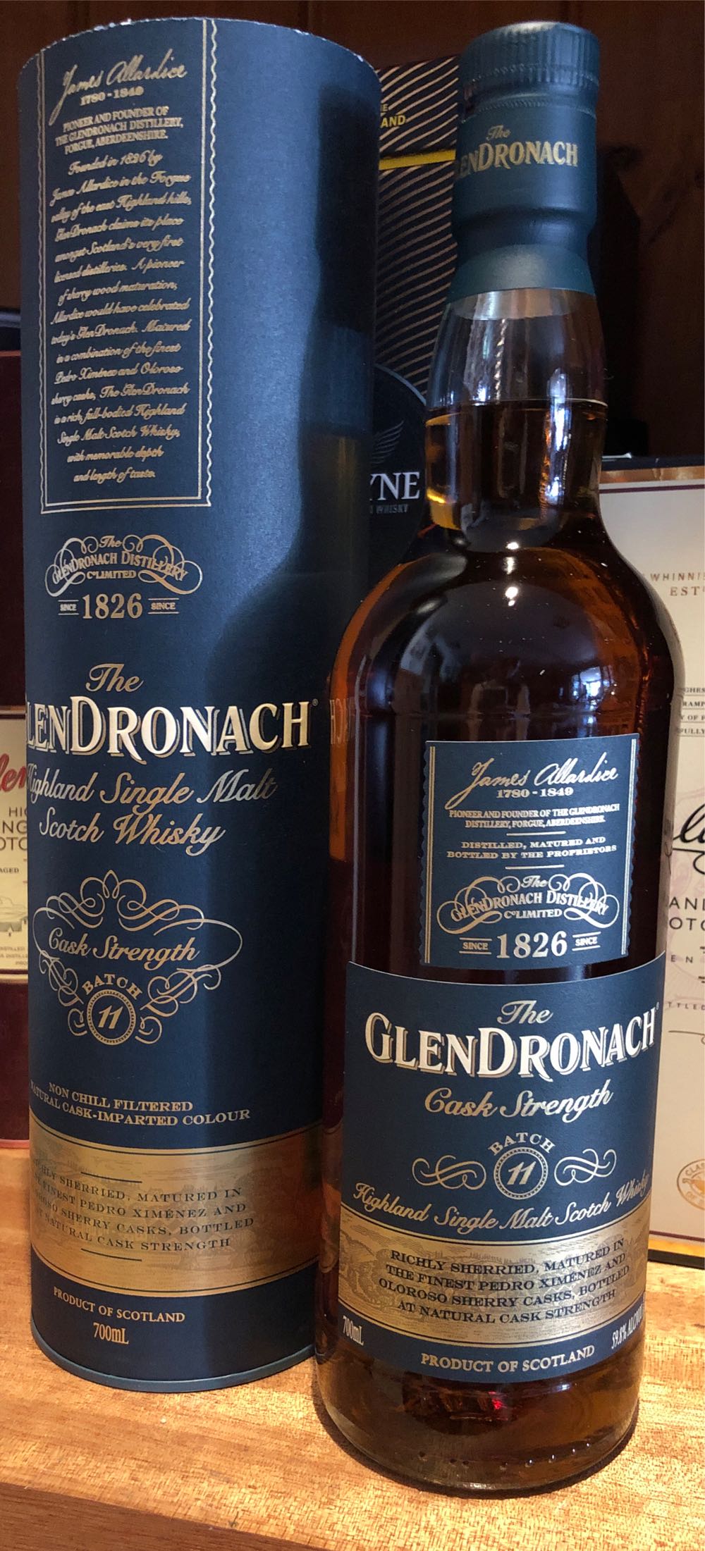 Glendronach Cask Strength Batch 11 - Glendronach Distillery (700 mL) alcohol collectible [Barcode 5060716143601] - Main Image 2
