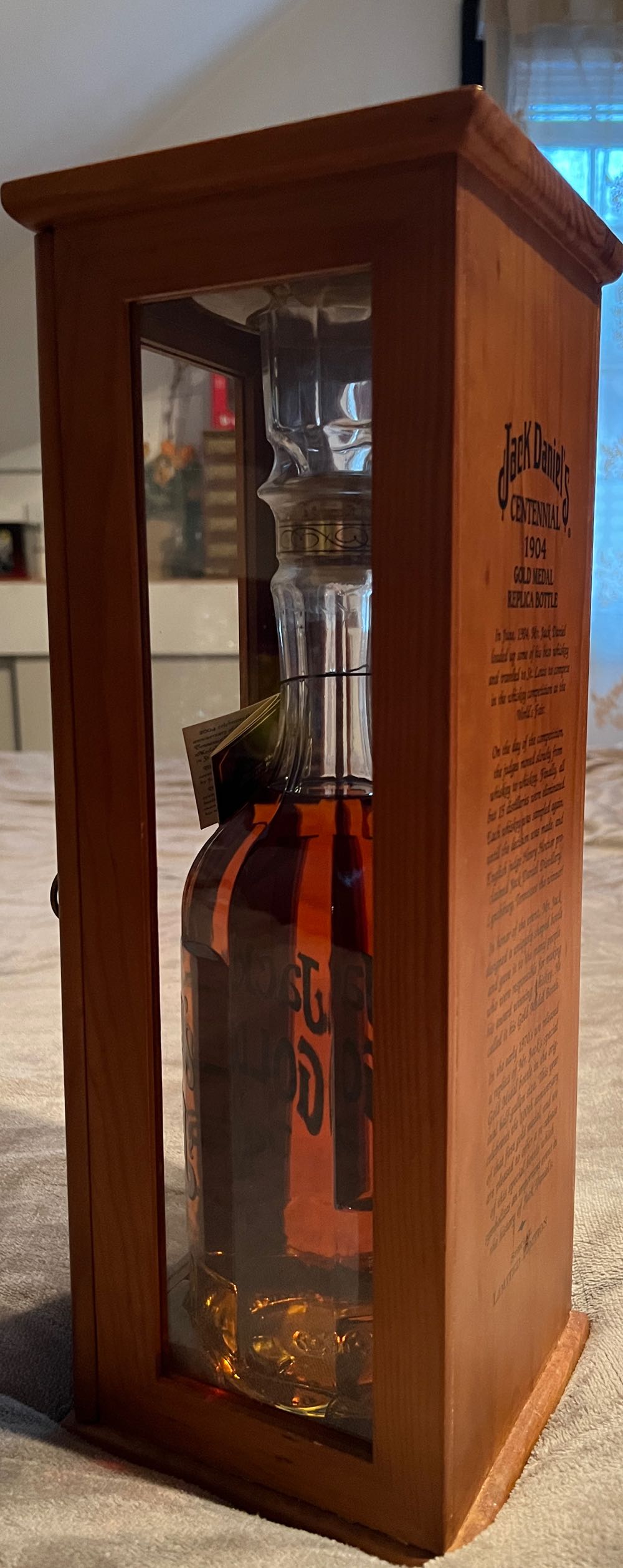 0 Gold Medal Replica 1904 - Jack Daniel’s Distillery, Lynchburg, TN (1.750 L) alcohol collectible - Main Image 4