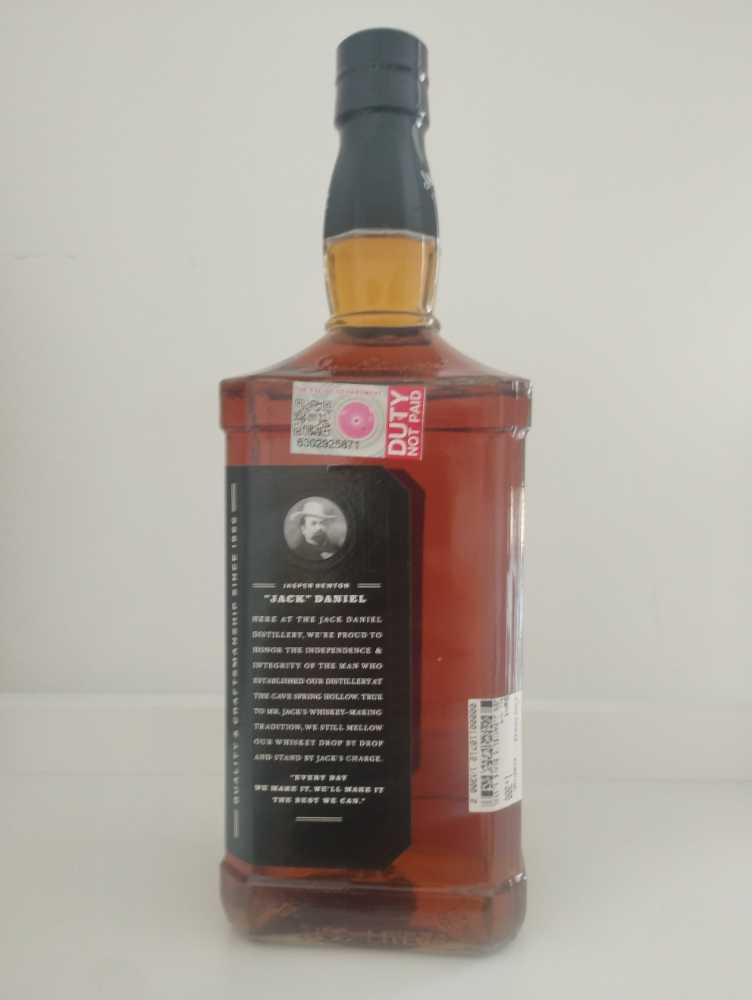 Black Label  (1136 mL) alcohol collectible - Main Image 3