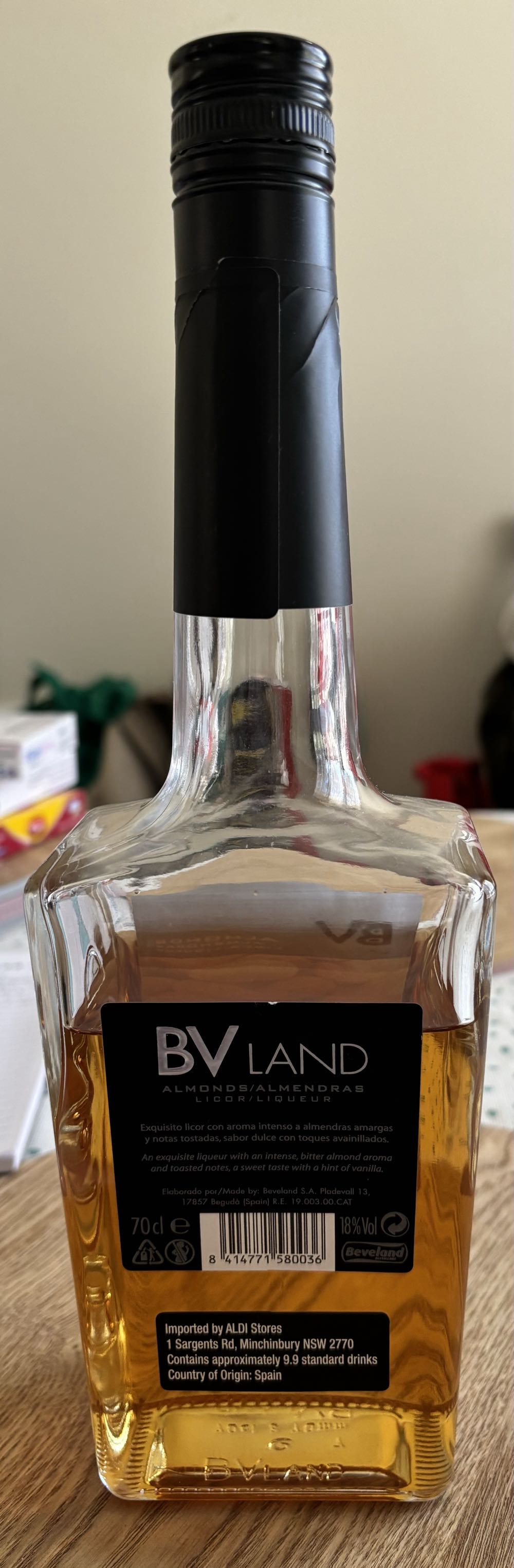 BV Land Almond Liqueur 70cl - Beveland S.A. (700 mL) alcohol collectible [Barcode 8414771580036] - Main Image 3