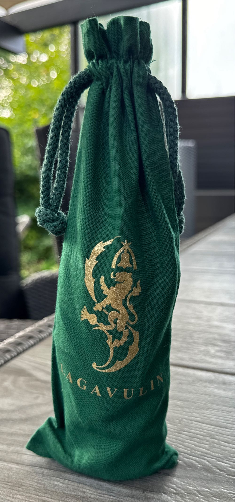 Lagavulin 9 Years - Lagavulin Distillery (200 mL) alcohol collectible - Main Image 2