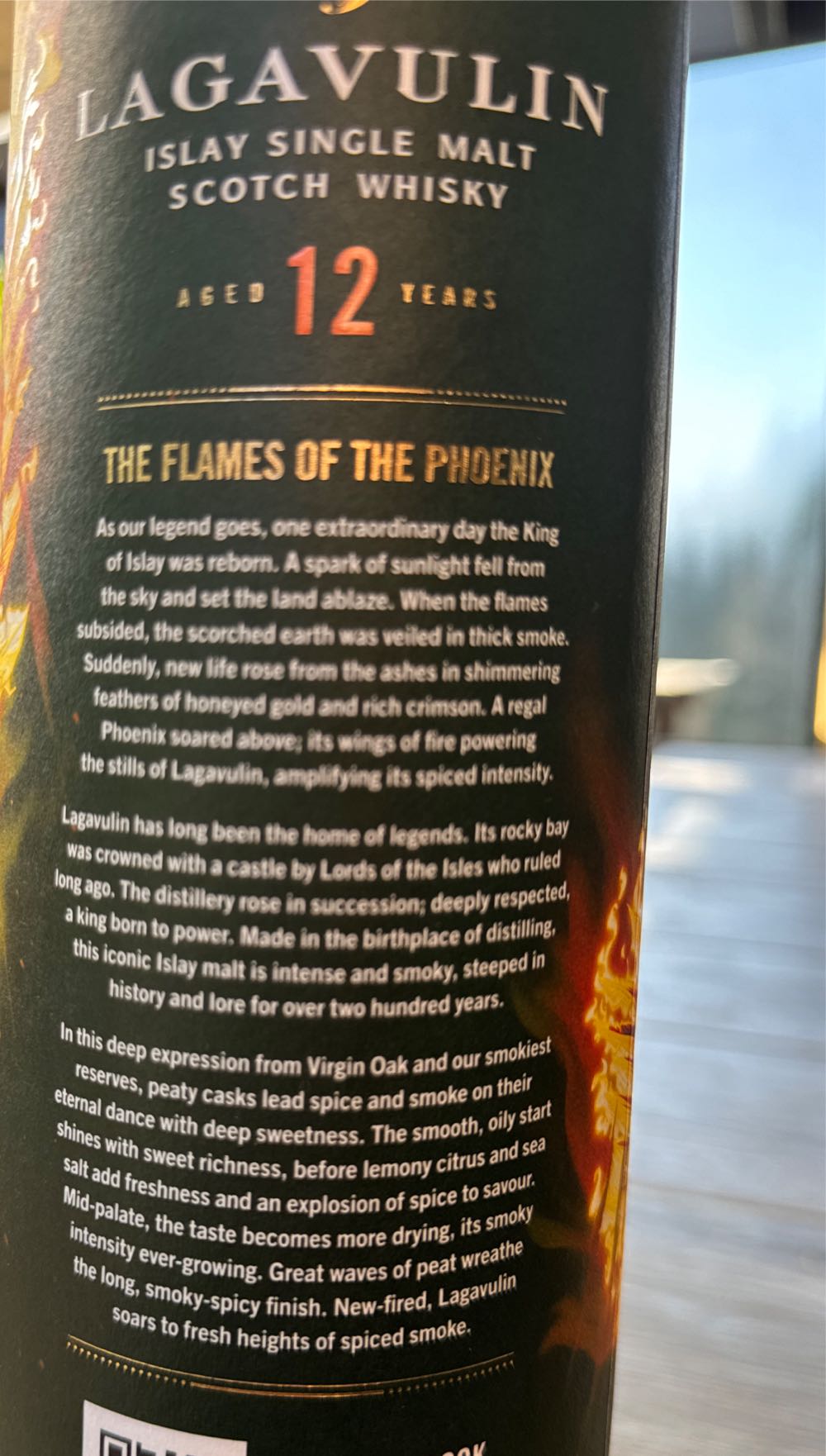 LAGAVULIN 12y 2022 Special Release Islay Single Malt Scotch Whisky - The Lagavulin Distillery (700 mL) alcohol collectible [Barcode 5000281070858] - Main Image 2