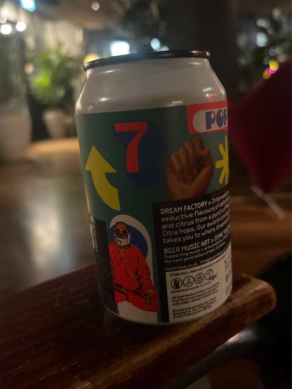 Two Tribes Dream Factory Pale Ale - Two Tribes (12 FL OZ) alcohol collectible [Barcode 5060653830008] - Main Image 2