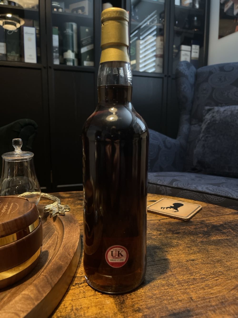 Port Charlotte 12yr Old - Ralfy.com - The Bruichladdich Distillery (700mL) alcohol collectible - Main Image 2