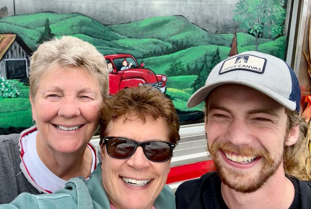 Left Hand Oktoberfest - Left Hand Brewing Company, Longmont alcohol collectible - Main Image 4