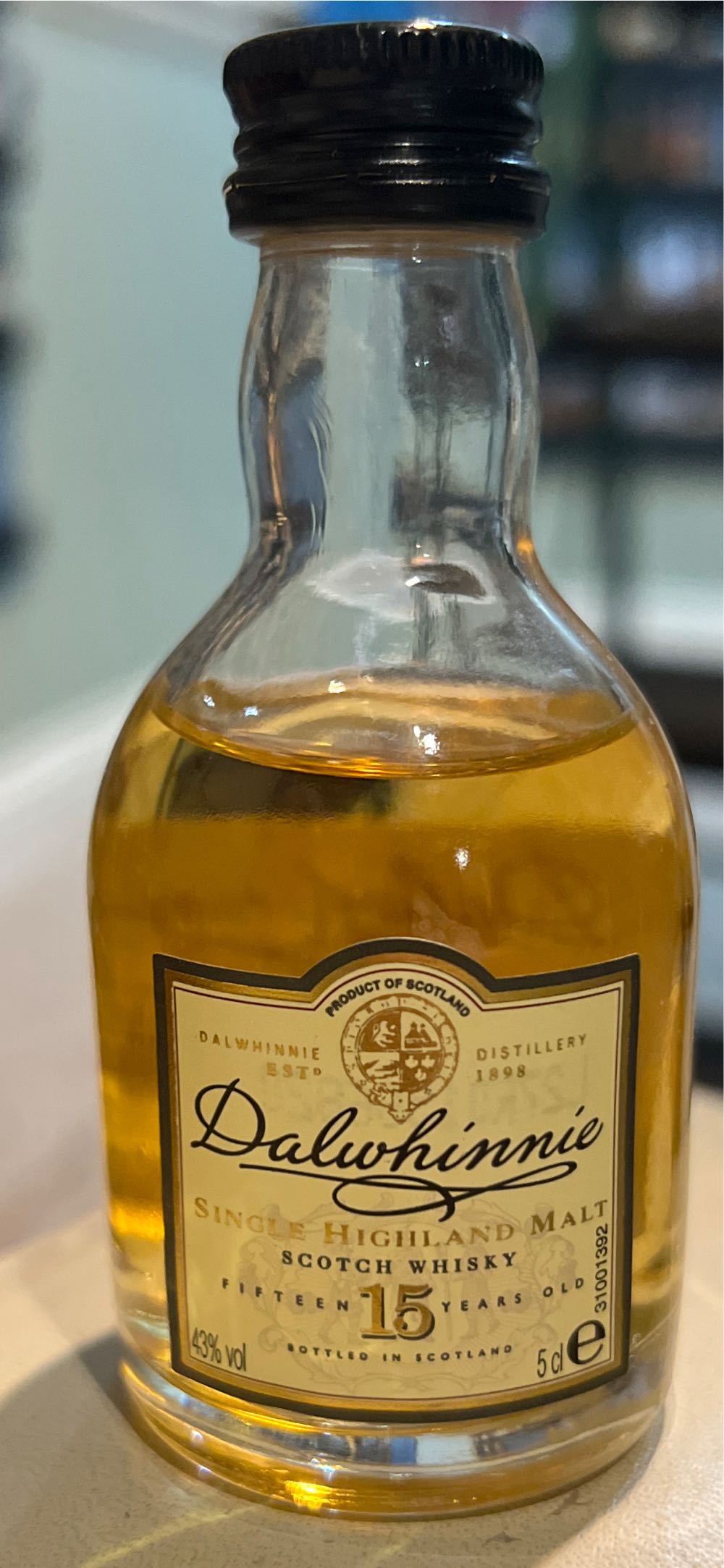 Dalwhinnie 15 Year Old - The Dalwhinnie Distillery (1000 mL) alcohol collectible - Main Image 2