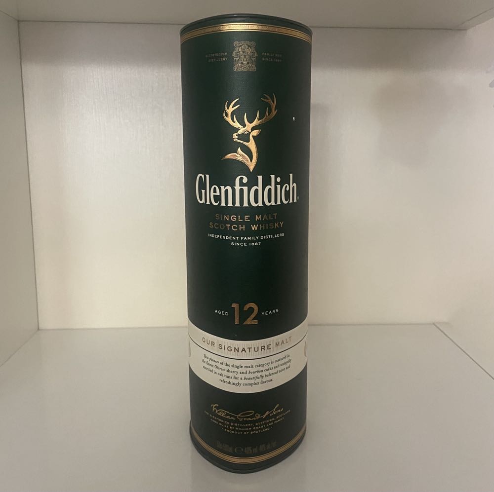 Glenfiddich 12 Year Old - Glenfiddich Distillery (700 mL) alcohol collectible - Main Image 2