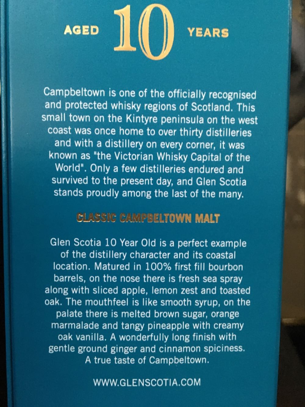 Glen Scotia 10 Campbeltown Whisky Jahre - Glen Scotia Distillery (700 mL) alcohol collectible [Barcode 5016840772262] - Main Image 4
