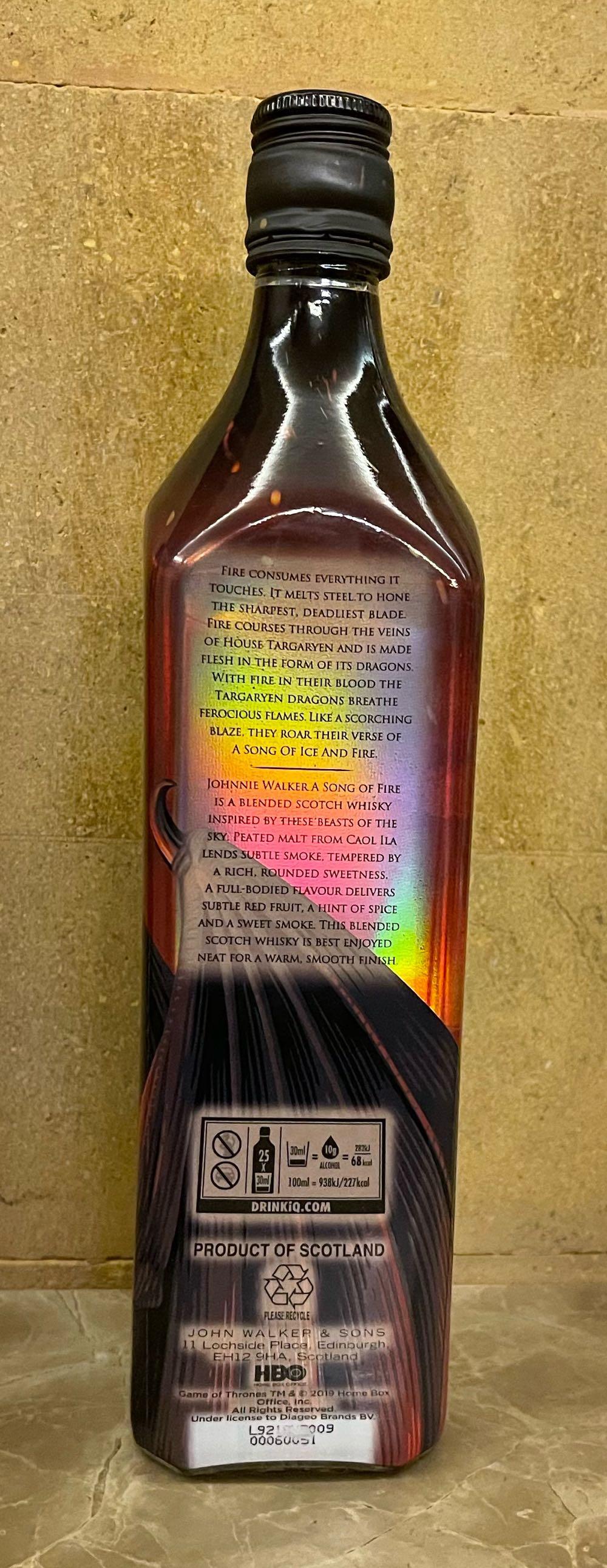 Games Of Thrones JOHNNIE WALKER A Song Of Fire Limited Edition Blended Scotch Whisky - John Walker & Sons (750 mL) alcohol collectible [Barcode 5000267178431] - Main Image 3