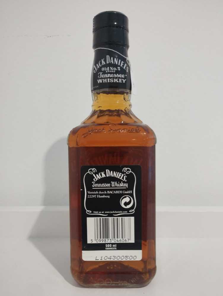 Black Label  (500 mL) alcohol collectible - Main Image 3
