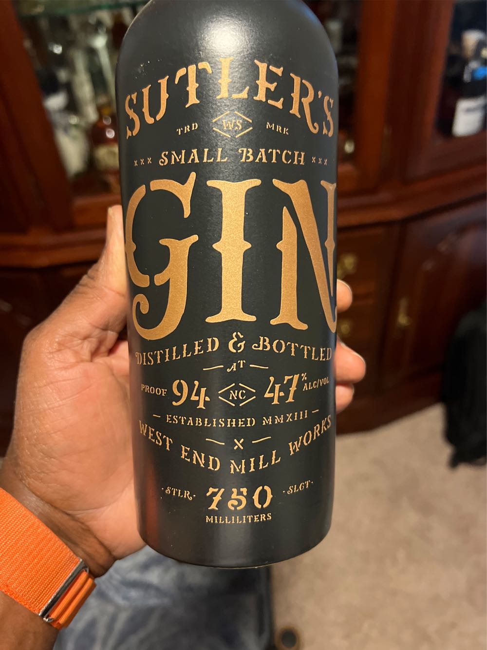 Sutler’s Small Batch Gin - Lost Colony Spirits (750 mL) alcohol collectible [Barcode 865007000107] - Main Image 2