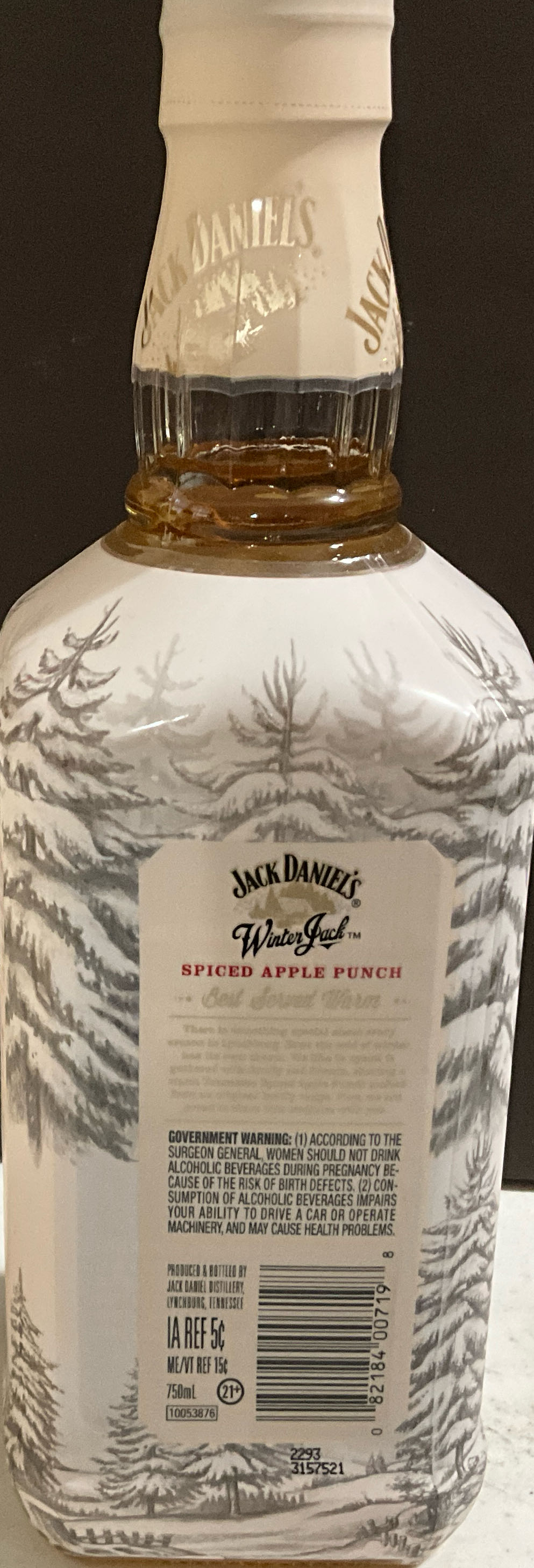 Winterjack Spiced Apple Punch - Jack Daniel‘s Distillery (750 mL) alcohol collectible [Barcode 082184007198] - Main Image 2